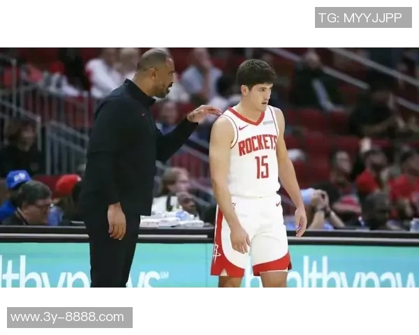 斯通带队重建初见成效但本赛季不补控卫令人费解 斯通带队重建初见成效但本赛季不补控卫令人费解