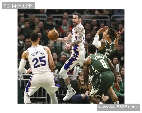 76人半场领先雄鹿恩比德表现出色特纳罗林斯助力球队奋战 76人半场领先雄鹿恩比德表现出色特纳罗林斯助力球队奋战